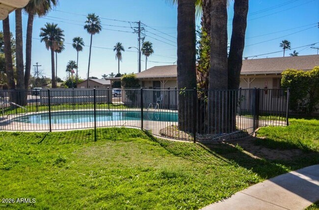 3426 N Miller Rd in Scottsdale, AZ - Building Photo - Building Photo