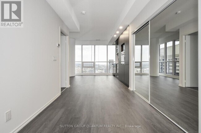 70 Temperance St in Toronto, ON - Building Photo - Building Photo