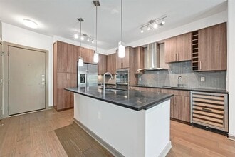 3600 S Lamar Blvd in Austin, TX - Building Photo - Building Photo