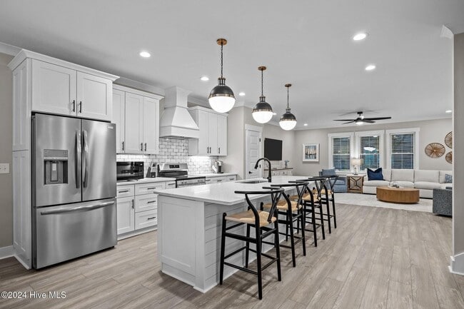 property at 331 Live Oak St