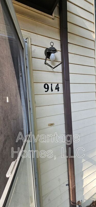 914 N 70th St in Kansas City, KS - Building Photo - Building Photo