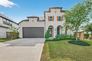 7427 Compass Dr in Katy, TX - Building Photo