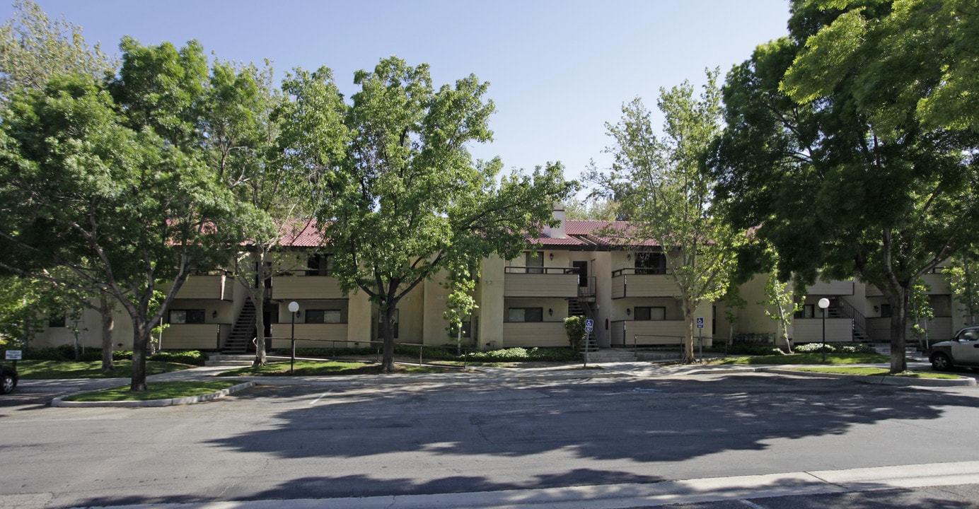 Willows by Riva Park in Lancaster, CA - Building Photo