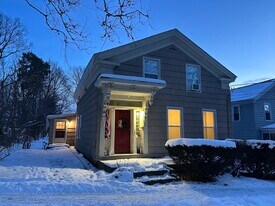 306 Pleasant St, Unit 1 in Manlius, NY - Building Photo