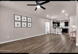 201 Resthaven Wy in Lafayette, LA - Building Photo - Building Photo