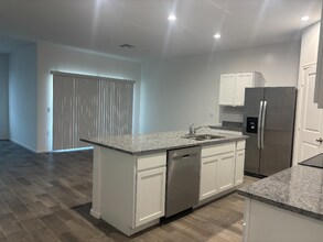 28242 N Nealite Dr in San Tan Valley, AZ - Building Photo - Building Photo