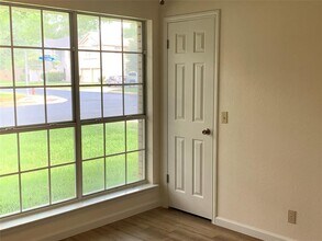 16909 Isle of Man Rd in Pflugerville, TX - Foto de edificio - Building Photo