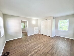 112 Shepherd Ave in South Charleston, WV - Foto de edificio - Building Photo