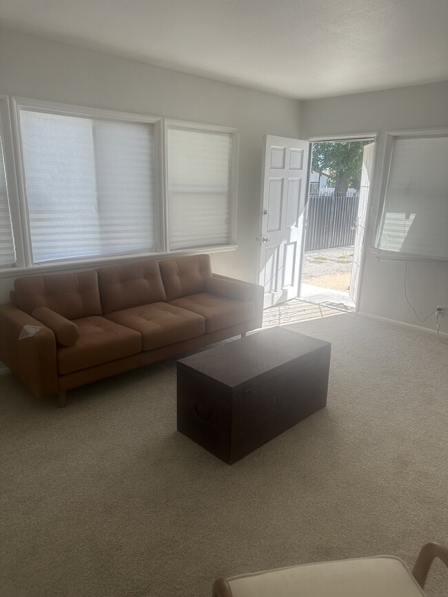 44742 Gadsden Ave in Lancaster, CA - Building Photo - Building Photo