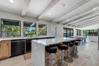 516 NE 6th Ave in Deerfield Beach, FL - Building Photo - Building Photo