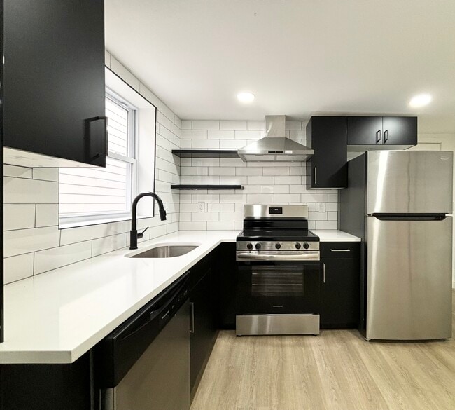 165 W Main St, Unit 1-2-3