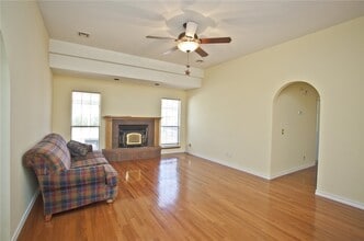 304 Old Forge Dr in Bentonville, AR - Building Photo - Building Photo