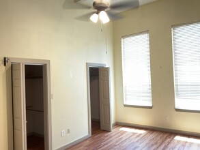 706 Garrison Ave, Unit Hooks Properties in Fort Smith, AR - Building Photo - Building Photo