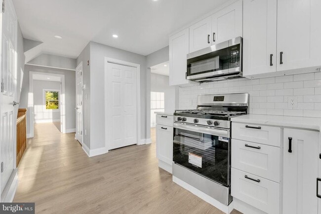 15 N Main St in Pennington, NJ - Building Photo - Building Photo