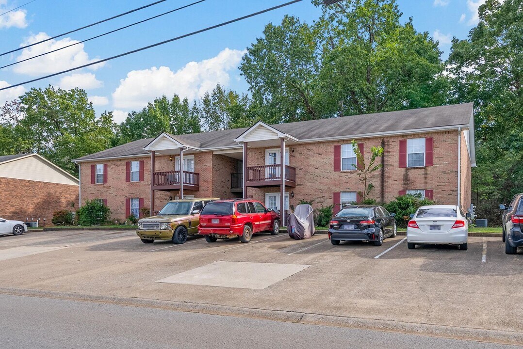 1239 Parkway Pl in Clarksville, TN - Foto de edificio