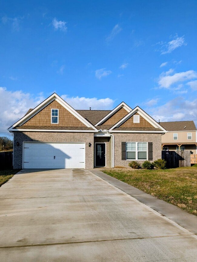 1156 Beacon Rd in Sevierville, TN - Building Photo - Building Photo