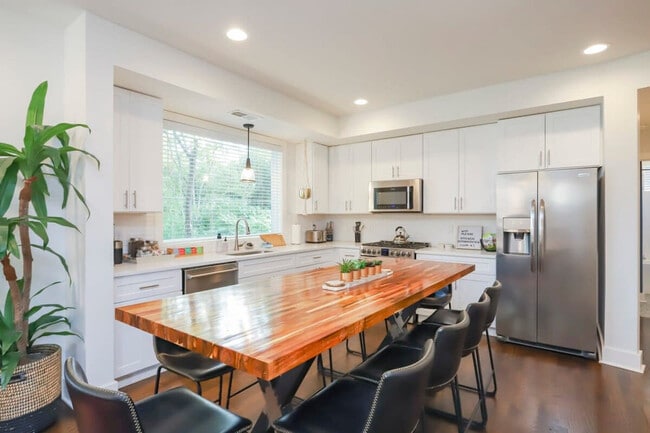 2208 Elliott Ave in Nashville, TN - Building Photo - Building Photo