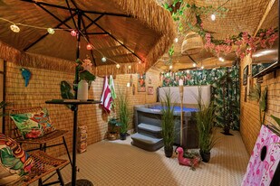 11025-11155 155 St NW in Edmonton, AB - Building Photo