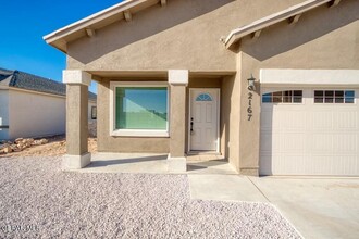 2167 Amber Valley Rd in Socorro, TX - Building Photo - Building Photo