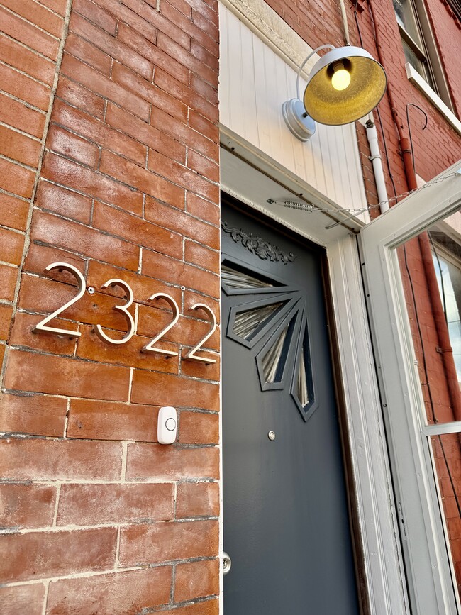 2322 S Hutchinson St in Philadelphia, PA - Building Photo - Building Photo