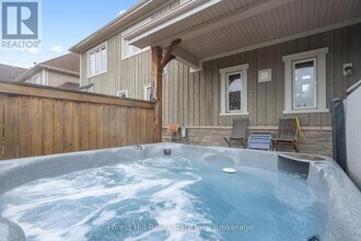 144 National Drive in Blue Mountains, ON - Building Photo - Building Photo