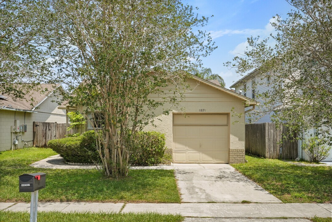 11891 Atlin Dr in Orlando, FL - Building Photo