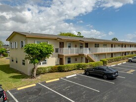Oriole Gardens II in Margate, FL - Building Photo