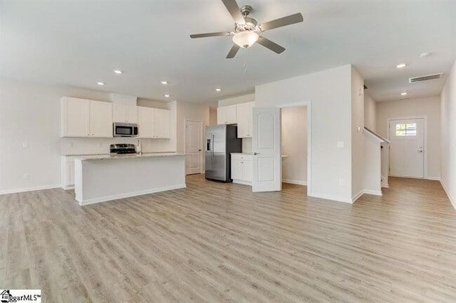 399 Brockman McClimon Rd in Greer, SC - Building Photo - Building Photo