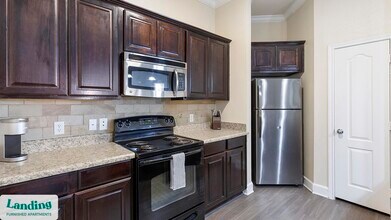 6101 N Riverside Dr in Fort Worth, TX - Building Photo - Building Photo