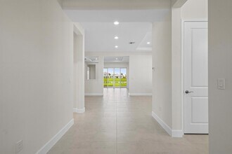 14184 Lacebark Ln in Westlake, FL - Foto de edificio - Building Photo