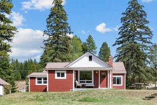 4938 US-93, Unit 2R in Eureka, MT - Building Photo