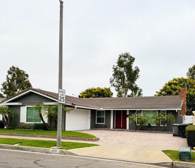 property at 1216 E Clifpark Way