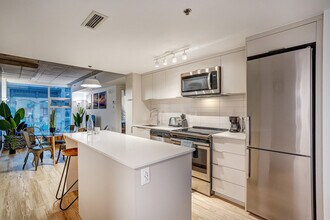 1020 Rue de Bleury, Unit SI ID1385501P in Montréal, QC - Building Photo - Building Photo