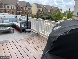 44711 Plympton Square in Ashburn, VA - Building Photo