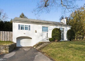 7713 Cherokee St in Philadelphia, PA - Building Photo