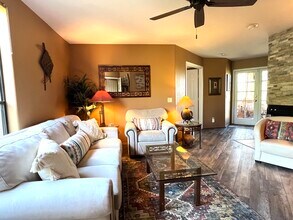 6655 N Canyon Crest Dr in Tucson, AZ - Building Photo - Building Photo
