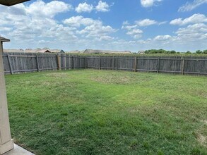 1621 Shenandoah Trl in Lockhart, TX - Building Photo - Building Photo