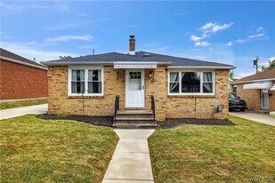 28 Parkview Terrace in Buffalo, NY - Building Photo