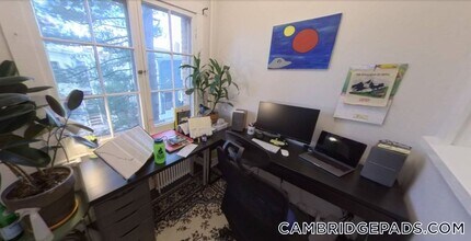 21 Chauncy St, Unit 26 in Cambridge, MA - Foto de edificio - Building Photo