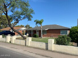 822 W Missouri Ave in Phoenix, AZ - Building Photo