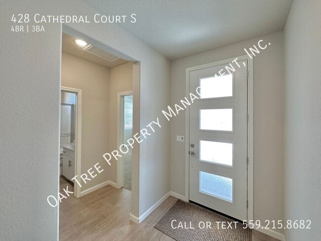 428 Cathedral Ct in Madera, CA - Building Photo - Building Photo