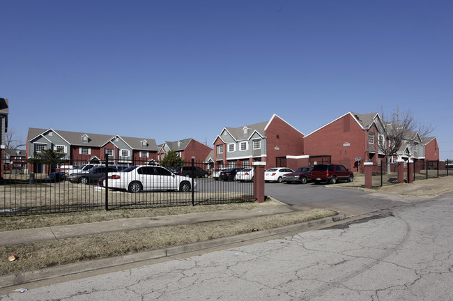 Seminole Hills Apartments in Tulsa, OK - Foto de edificio - Building Photo