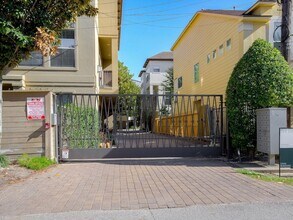 232 Detering St, Unit A in Houston, TX - Building Photo - Building Photo