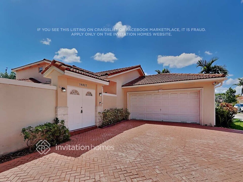 14827 NW 87th Ct in Hialeah, FL - Building Photo