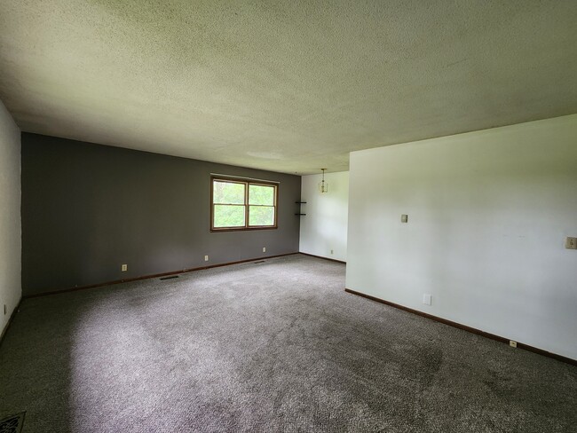 6141 S State Rd 63, Unit B in Terre Haute, IN - Building Photo - Building Photo