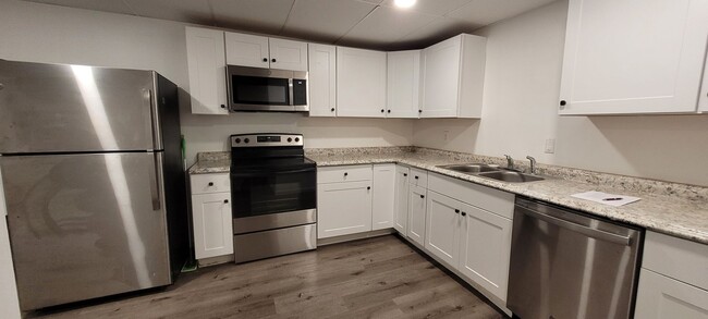 property at 6 E Main St