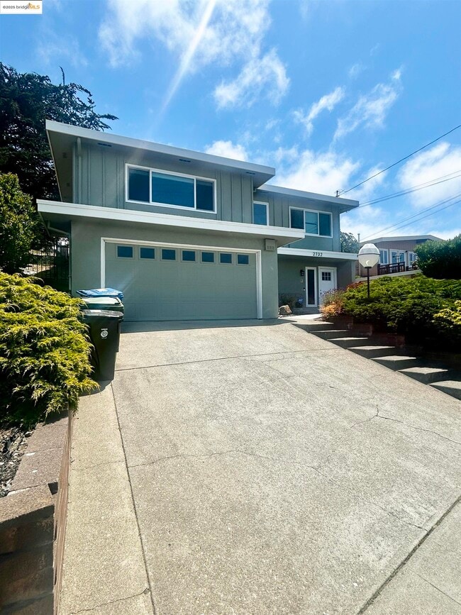 property at 2732 Del Monte Ave