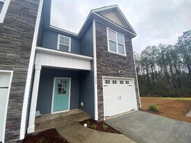 517 Stone Crab Ln in Sneads Ferry, NC - Building Photo