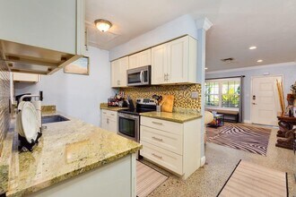 145 SE 3rd Ave in Boynton Beach, FL - Foto de edificio - Building Photo