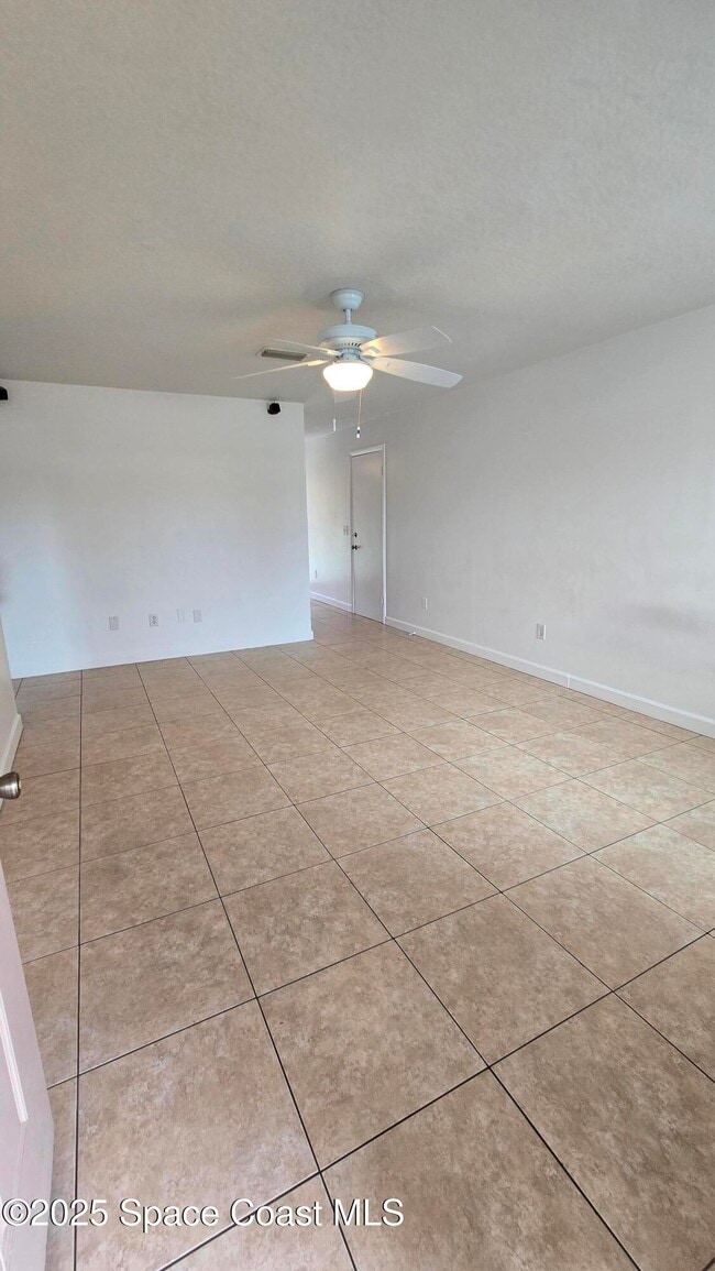 535 Lee Ave in Satellite Beach, FL - Building Photo - Building Photo